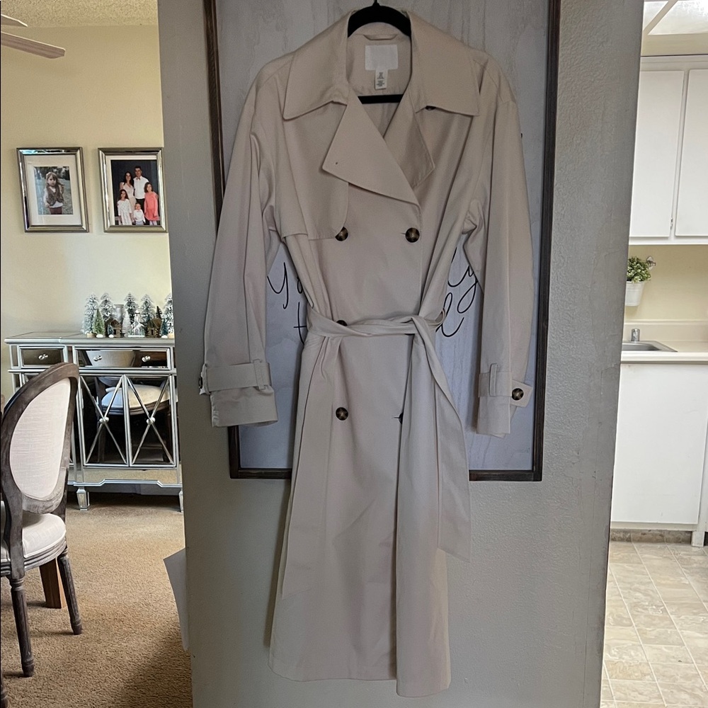 H&M Elegant Beige Trench Coat